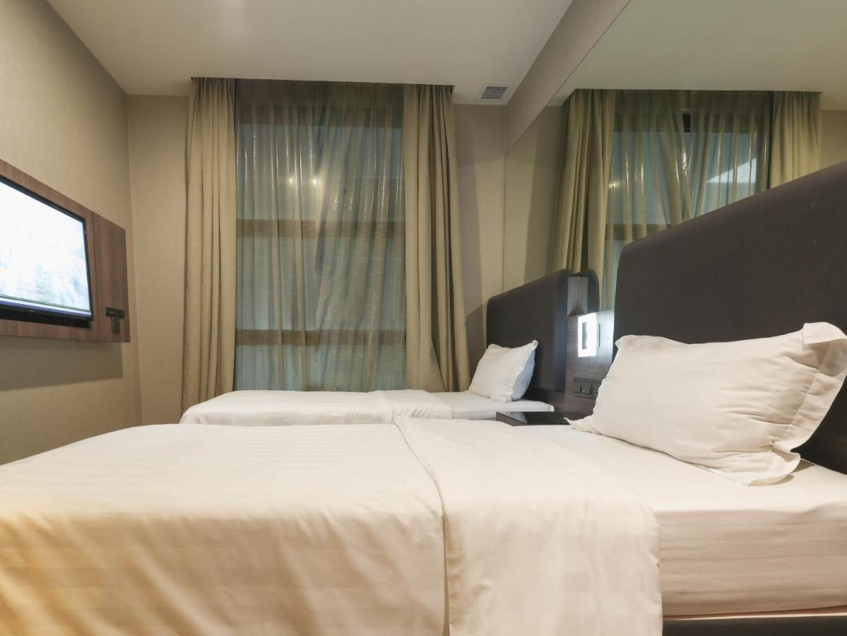Amrise Hotel Kitchener Singapore Exterior photo