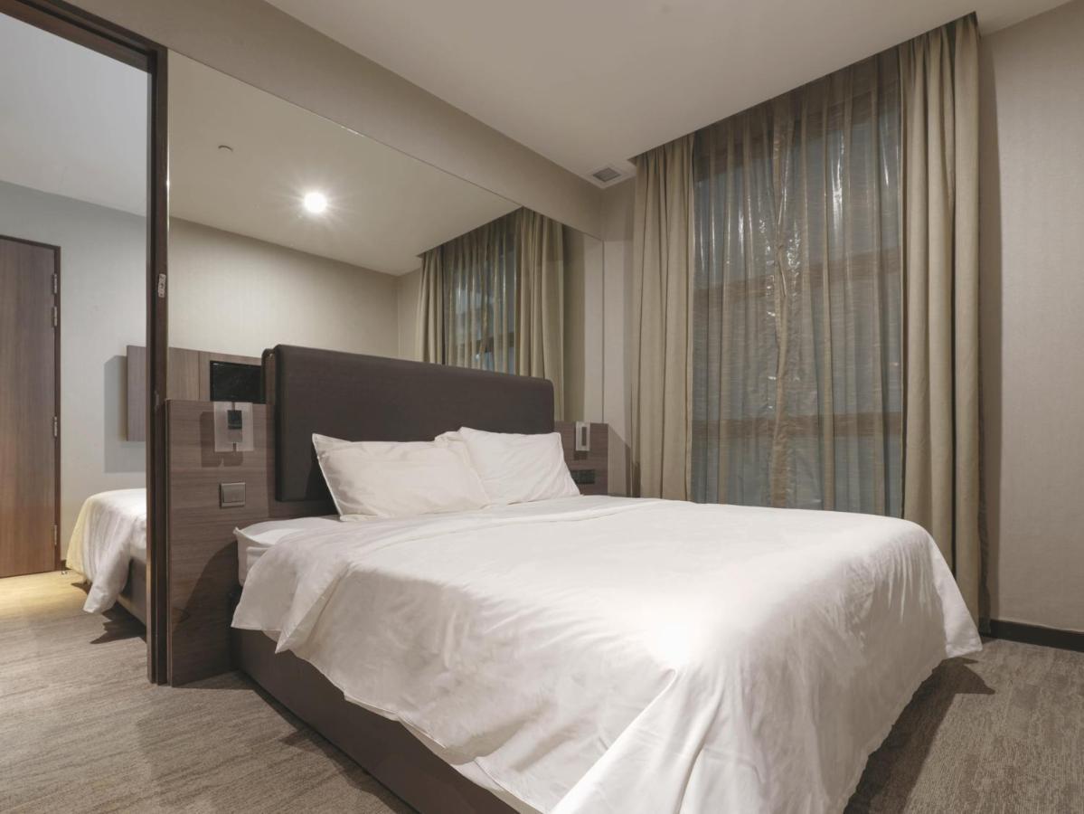Amrise Hotel Kitchener Singapore Exterior photo